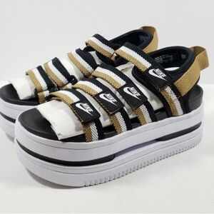 Looking for size 7w please